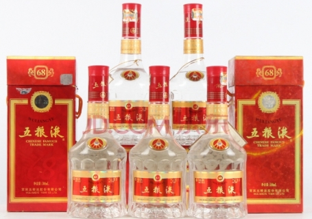 国窖1573和五粮液千元级别白酒哪个更好喝？万州回收行情价格多少钱？