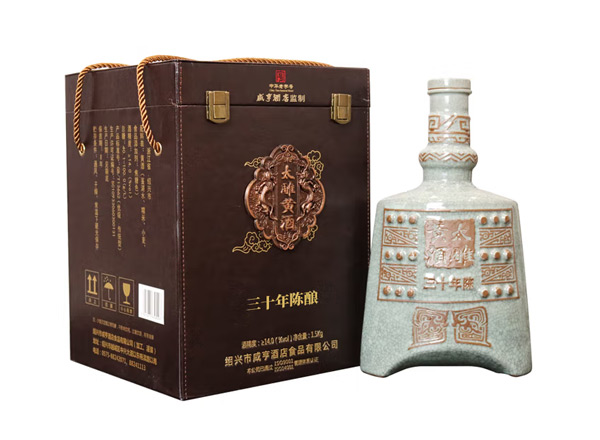 万州咸亨酒店太雕黄酒回收太雕三十年陈酿绍兴黄酒1.5kg礼盒装